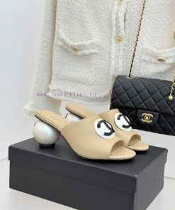Chanel | Chanel's Classic Giant Pearl HeelDouble C Diamond Grid SlippersPerfect Integration Of 5yg1m3a0