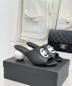 Chanel | Chanel's Classic Giant Pearl HeelDouble C Diamond Grid SlippersPerfect Integration Of ehdupsm0